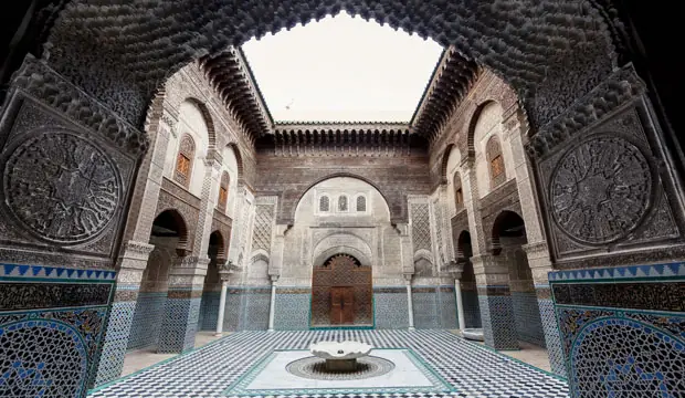 Fez, things to do in 1 day. If you only have that time you will be interested in the Attarine Madrasa
